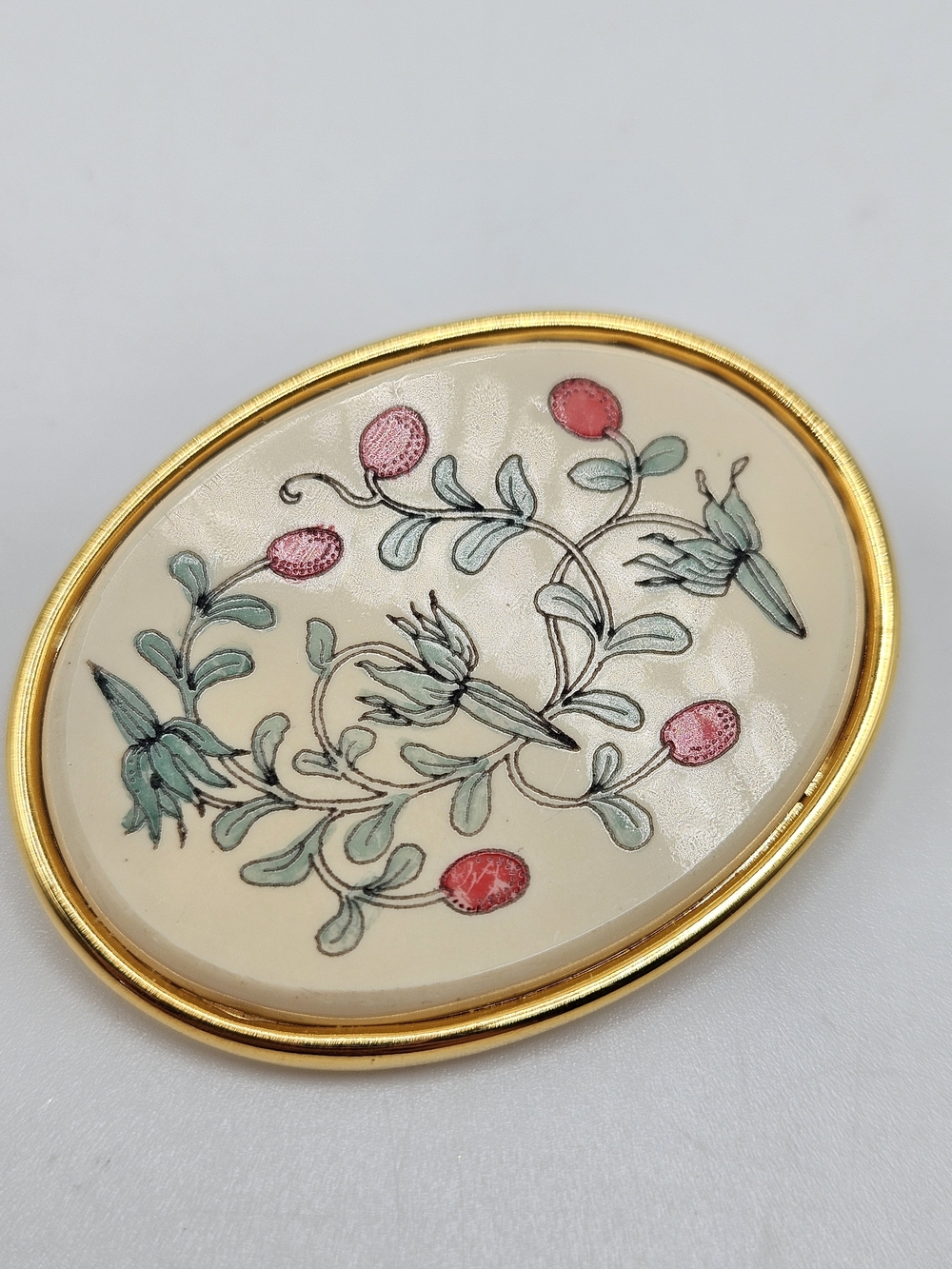 VINTAGE Barlow Gold Tone Framed Floral Flower Oval Brooch Pin  Signed